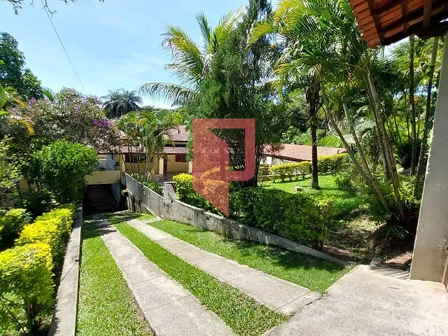 Sítio com 1340m² 4 quartos e 2 banheiros, à venda, no bairro Bonanza em Santa Luzia