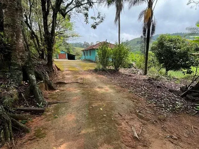 Sítio com 10000m² 4 quartos e 1 banheiro, à venda, no bairro Rural em Cabo Verde