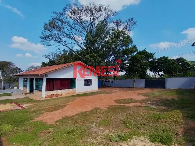 Sítio com 750m² 2 quartos e 2 banheiros, à venda, no bairro Jardim Flamboyant II em Boituva