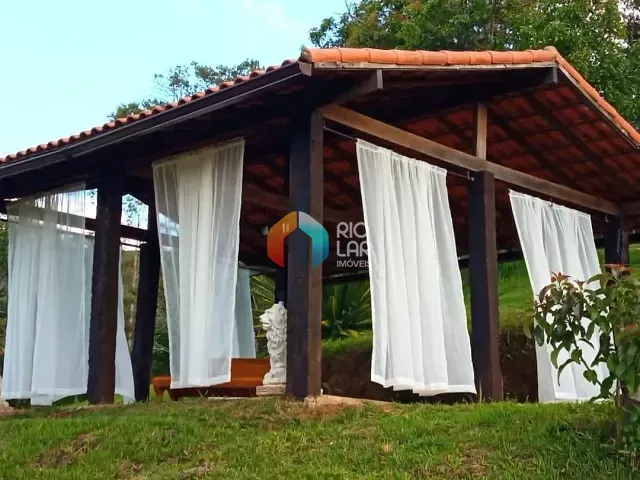 Sítio com 3750m² 4 quartos e 3 banheiros, à venda, no bairro Vale das Videiras em Petrópolis