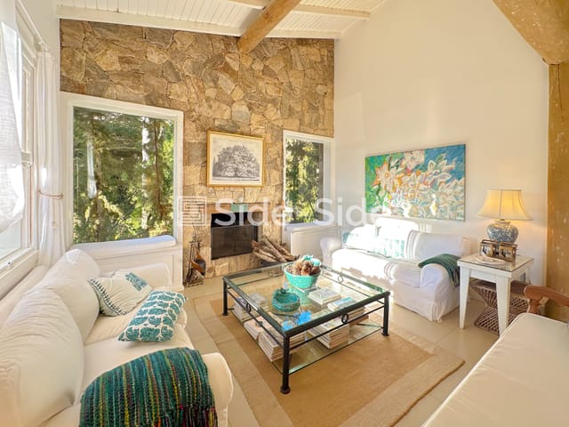 Sítio com 8300m² 7 quartos e 9 banheiros, à venda, no bairro Itaipava em Petrópolis