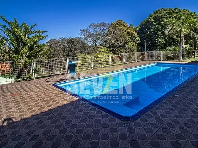 Sítio com 121000m² 2 quartos e 2 banheiros, à venda, no bairro Chácaras Bauruenses em Bauru