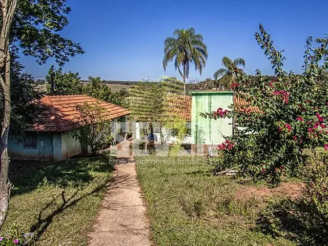 Sítio com 121000m² 2 quartos e 2 banheiros, à venda, no bairro Chácaras Bauruenses em Bauru