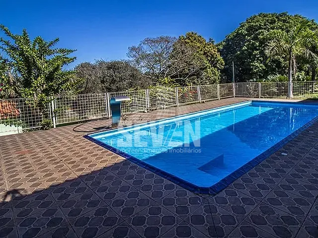 Sítio com 121000m² 2 quartos e 2 banheiros, à venda, no bairro Chácaras Bauruenses em Bauru