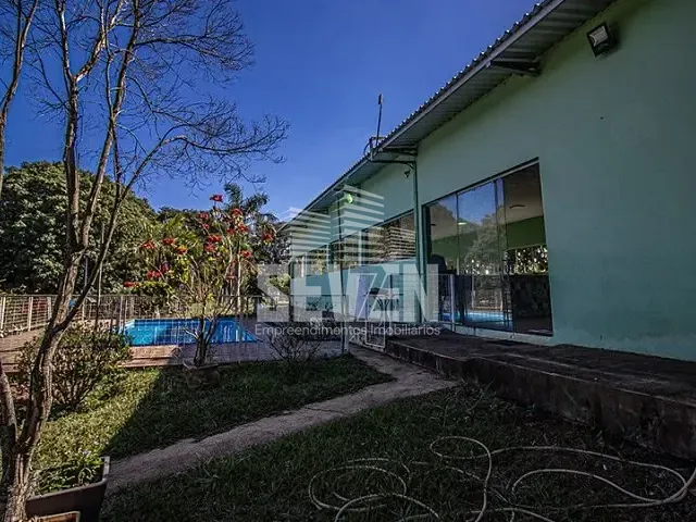 Sítio com 121000m² 2 quartos e 2 banheiros, à venda, no bairro Chácaras Bauruenses em Bauru