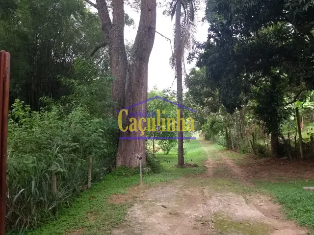 Sítio com 15000m², à venda ou para alugar, no bairro Bacia de Pedra em Vassouras