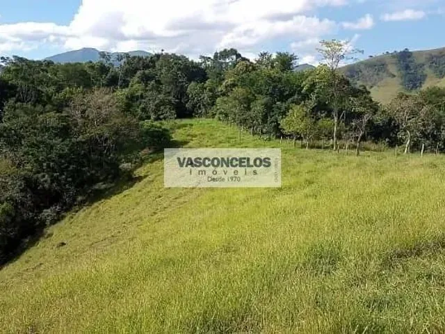 Sítio com 842800m² 1 quarto e 1 banheiro, à venda, no bairro Roncador em São Francisco Xavier