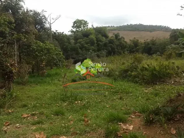 Sítio com 140000m² 3 quartos e 5 banheiros, à venda, no bairro Zona Rural em Simão Pereira