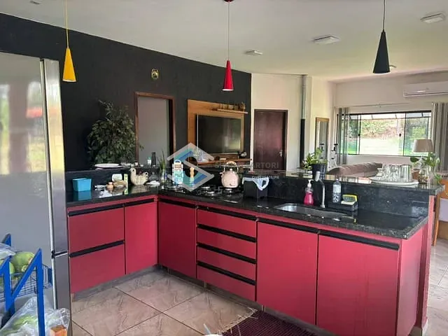 Sítio com 51962m² 4 quartos e 4 banheiros, à venda, no bairro Ouro Grande em Jacarezinho