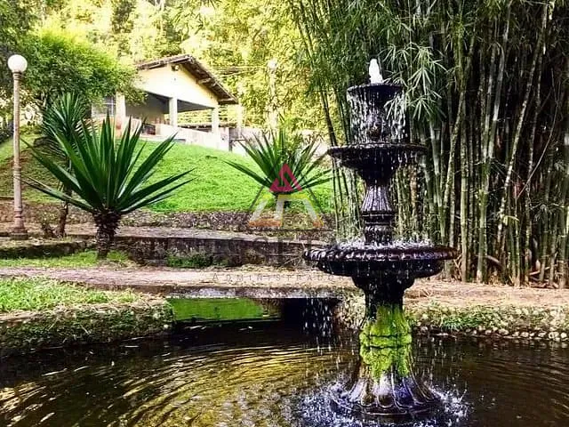 Sítio com 5960m² 8 quartos e 6 banheiros, à venda ou para alugar, no bairro Espinhaço em Guapimirim