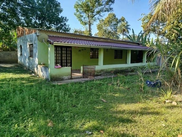 Sítio com 133m² 3 quartos e 1 banheiro, à venda, no bairro Fazenda Caxias em Seropédica