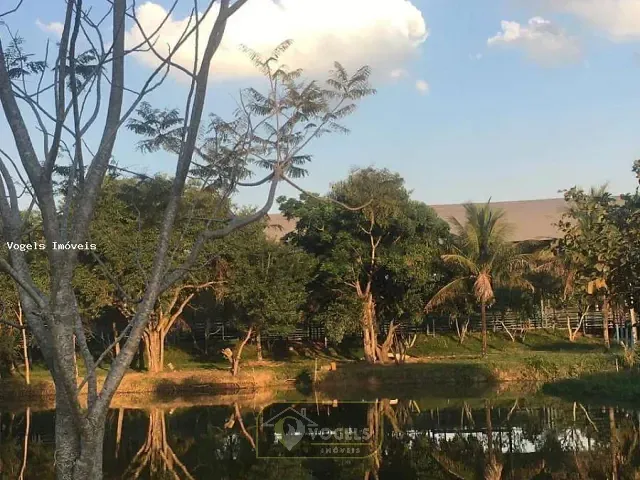 Sítio com 36000m² 4 quartos e 5 banheiros, à venda, no bairro Área Rural de Santo Antônio de Posse em Santo Antônio de Posse