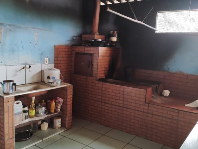 Sítio com 2m² 6 quartos e 3 banheiros, à venda, no bairro 1 em Abadiânia
