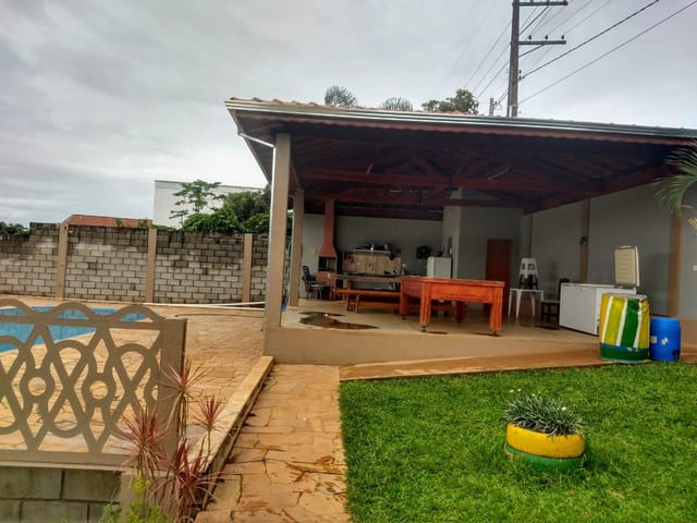Sítio com 1400m², à venda, no bairro Água Comprida em Cambuí
