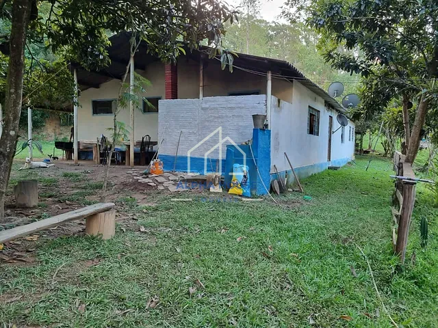 Sítio com 160m² 5 quartos e 1 banheiro, à venda, no bairro VERIFICAR em Lagoinha