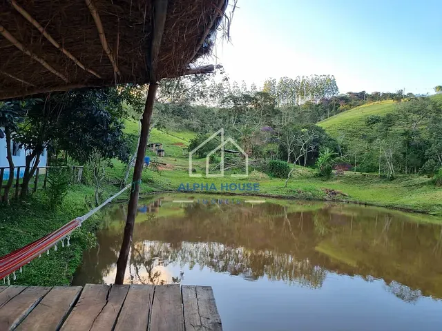 Sítio com 160m² 5 quartos e 1 banheiro, à venda, no bairro VERIFICAR em Lagoinha