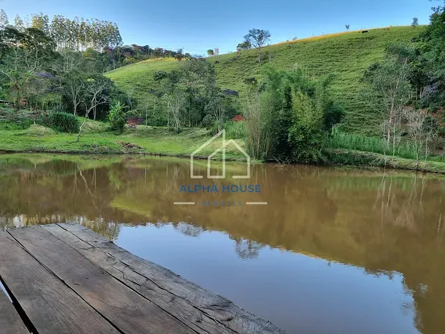 Sítio com 160m² 5 quartos e 1 banheiro, à venda, no bairro VERIFICAR em Lagoinha