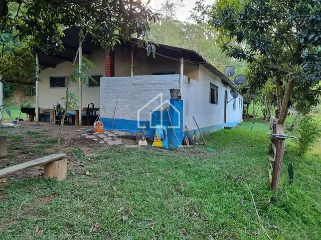 Sítio com 160m² 5 quartos e 1 banheiro, à venda, no bairro VERIFICAR em Lagoinha