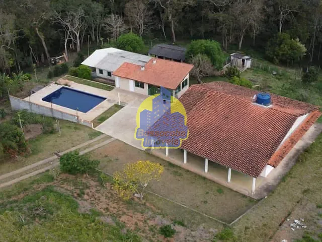 Sítio com 34000m² 4 quartos e 2 banheiros, à venda, no bairro Morro Grande em Ibiúna