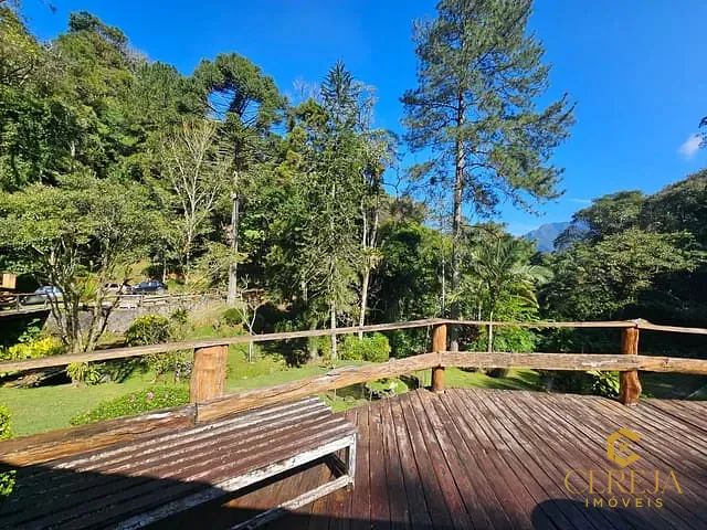 Sítio com 20000m² 5 quartos e 4 banheiros, à venda, no bairro Theodoro de Oliveira em Nova Friburgo