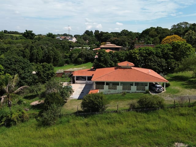 Sítio com 5000m² 2 quartos e 3 banheiros, à venda, no bairro Alpes Suiço em Piracicaba