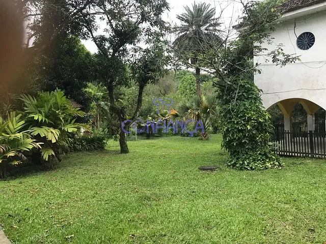 Sítio com 10500m² 5 quartos e 5 banheiros, à venda, no bairro Parque Dom Pedro II em Magé