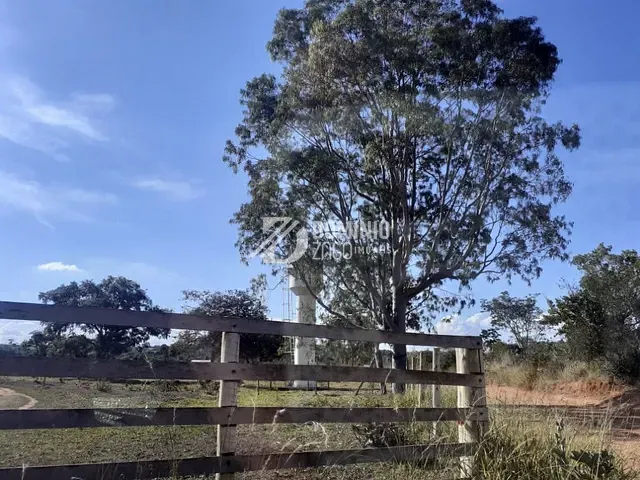 Sítio com 45000m² 3 quartos e 2 banheiros, à venda, no bairro Zona Rural em Uberaba