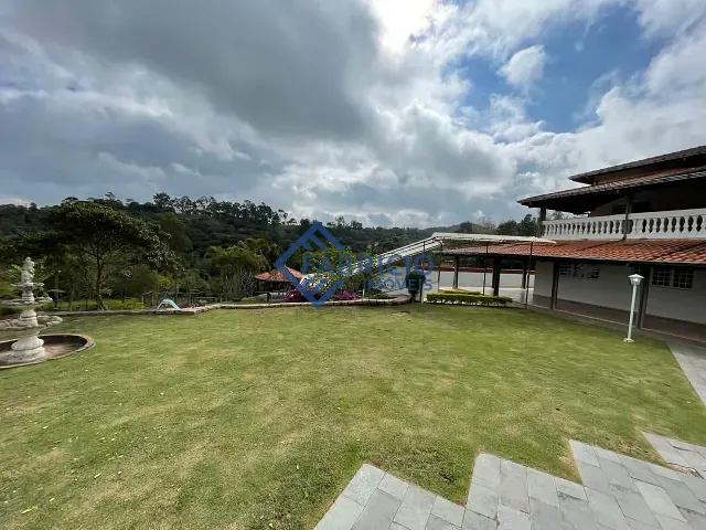 Sítio com 50000m² 3 quartos e 4 banheiros, à venda, no bairro Caixa D´água em Vinhedo