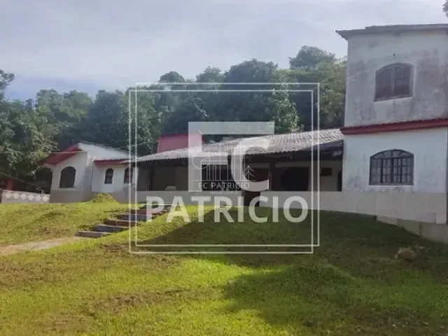 Sítio com 50000m² 10 quartos e 6 banheiros, à venda, no bairro Parada Modelo em Guapimirim