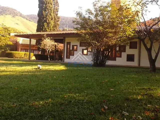 Sítio com 40000m² 3 quartos e 3 banheiros, à venda, no bairro Santa Clara em Jundiaí