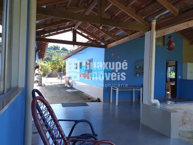 Sítio 4 quartos e 3 banheiros, à venda, no bairro Bairro Ferraz em GUAXUPÉ