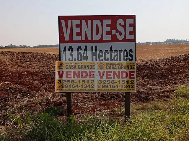 Sítio com 136m², à venda, no bairro Jardim Caviúna em Rolândia