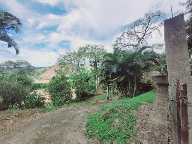 Sítio com 6696m² 3 quartos e 1 banheiro, à venda, no bairro São José do Vale do Rio Preto em São José do Vale do Rio Preto