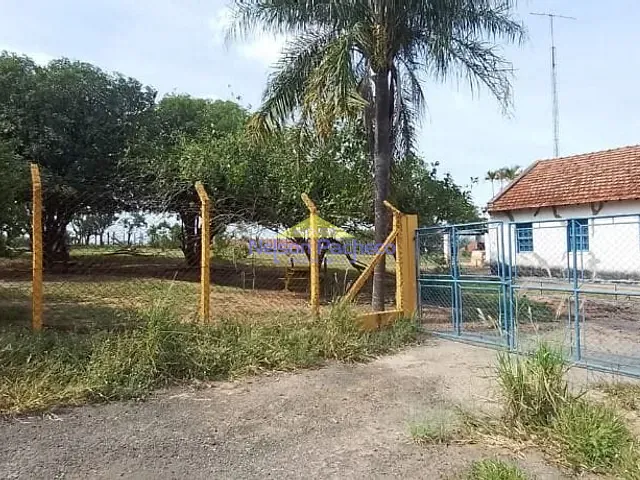 Sítio com 242000m² 4 quartos e 4 banheiros, à venda, no bairro Distrito Industrial em Capivari