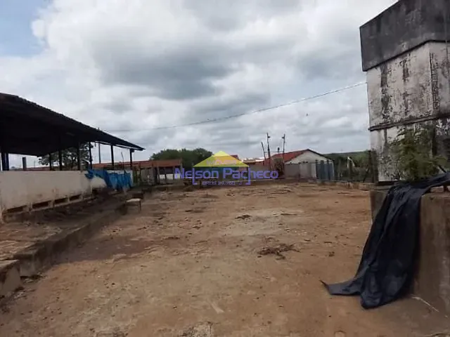 Sítio com 242000m² 4 quartos e 4 banheiros, à venda, no bairro Distrito Industrial em Capivari