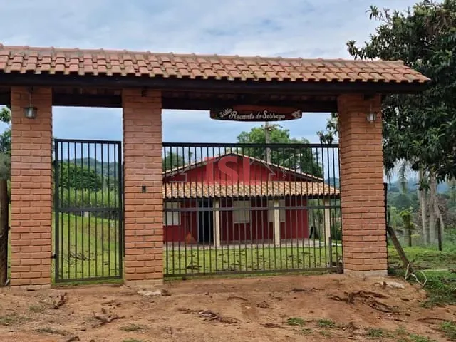 Sítio 3 quartos e 3 banheiros, à venda, no bairro Piai em Ibiúna