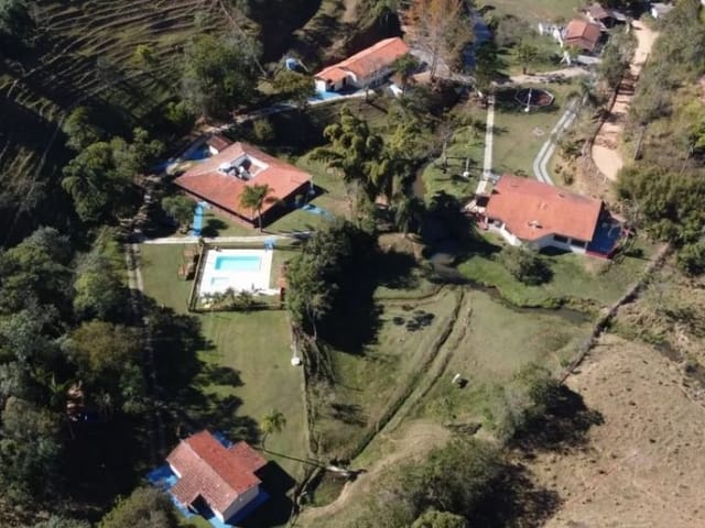 Sítio com 260000m² 11 quartos e 15 banheiros, à venda, no bairro Itapema em Guararema