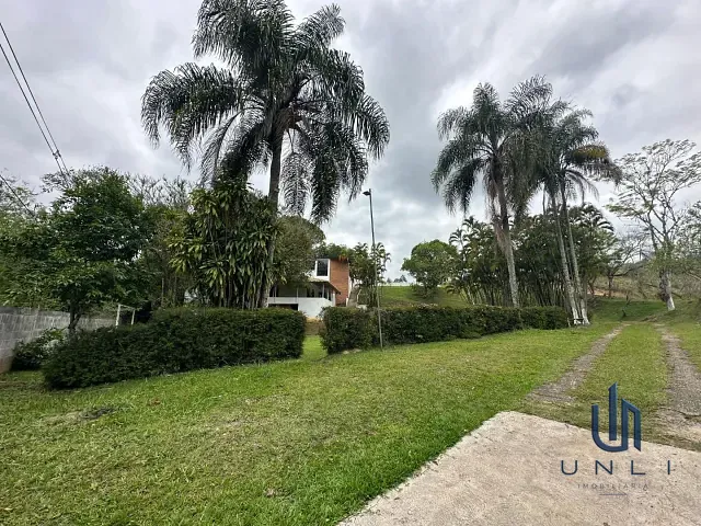 Sítio com 1m² 4 quartos e 3 banheiros, à venda, no bairro Verbo Divino em Barra Mansa