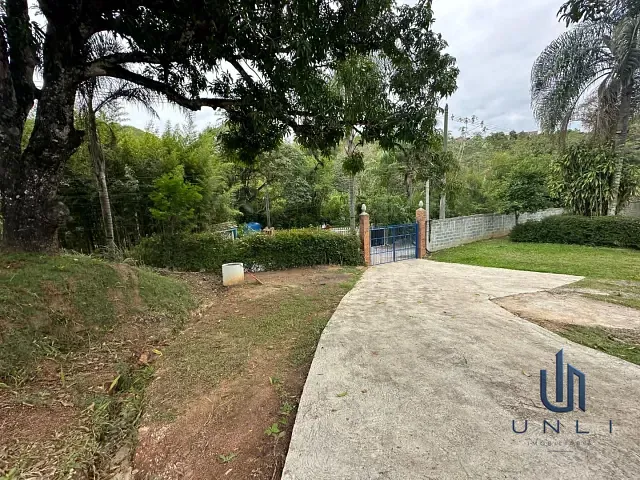 Sítio com 1m² 4 quartos e 3 banheiros, à venda, no bairro Verbo Divino em Barra Mansa