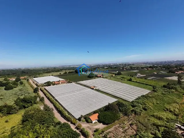 Sítio com 57300m², à venda, no bairro Chácaras Videiras de Itaici em Indaiatuba