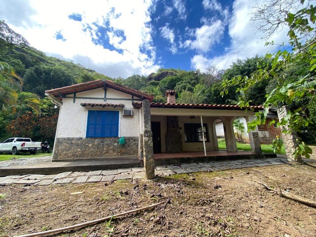 Sítio com 50000m² 2 quartos e 1 banheiro, à venda, no bairro Areal em Areal