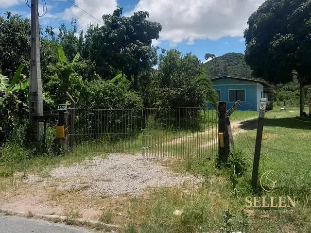 Chácara 3 quartos e 1 banheiro, à venda, no bairro Ratones em Florianópolis