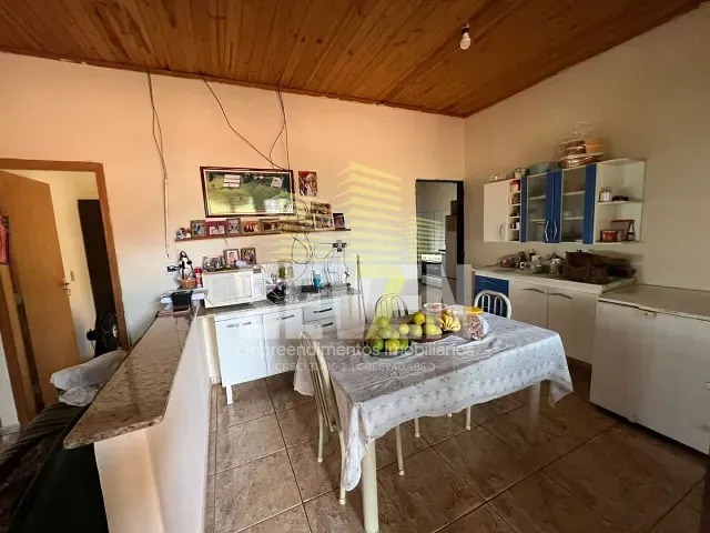 Sítio com 47000m² 5 quartos e 3 banheiros, à venda, no bairro Jardim Vitoria em Arealva