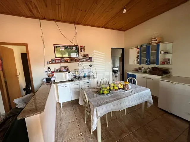 Sítio com 47000m² 5 quartos e 3 banheiros, à venda, no bairro Jardim Vitoria em Arealva