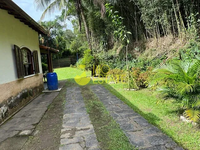 Sítio com 7500m² 3 quartos e 2 banheiros, à venda, no bairro Country Clube em Itatiaia