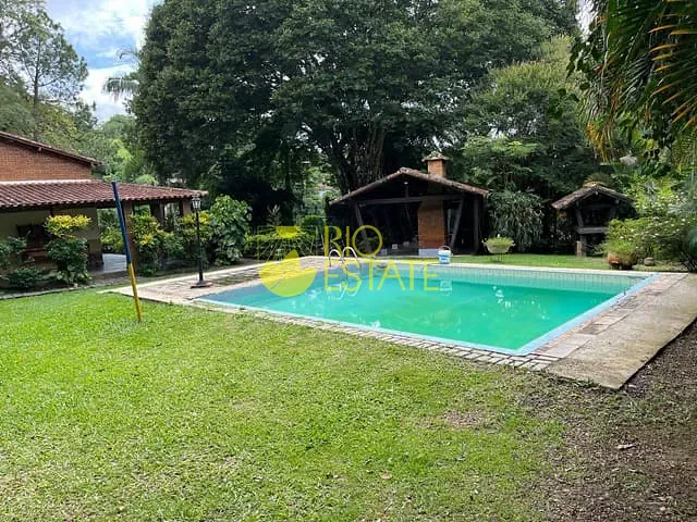 Sítio com 7500m² 3 quartos e 2 banheiros, à venda, no bairro Country Clube em Itatiaia
