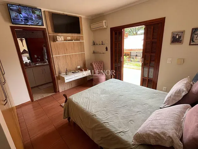 Sítio com 48000m² 4 quartos e 5 banheiros, à venda, no bairro Traviú em Jundiaí