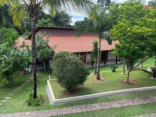Sítio com 48000m² 4 quartos e 5 banheiros, à venda, no bairro Traviú em Jundiaí
