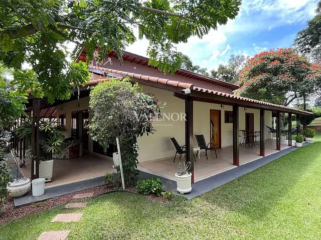 Sítio com 48000m² 4 quartos e 5 banheiros, à venda, no bairro Traviú em Jundiaí