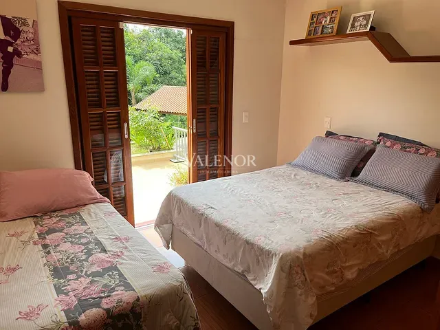 Sítio com 48000m² 4 quartos e 5 banheiros, à venda, no bairro Traviú em Jundiaí